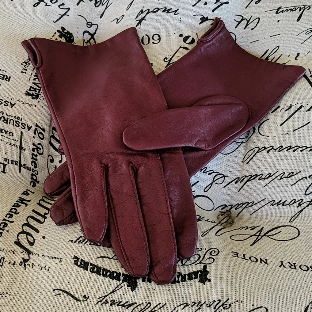 VINTAGE Faux Leather Ladies Gloves